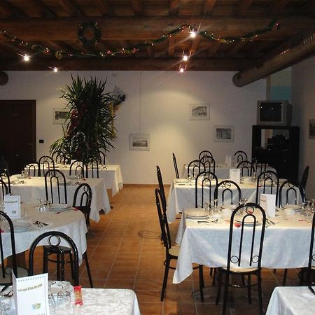 Agriturismo La Rasdora Порто-Мантовано Экстерьер фото