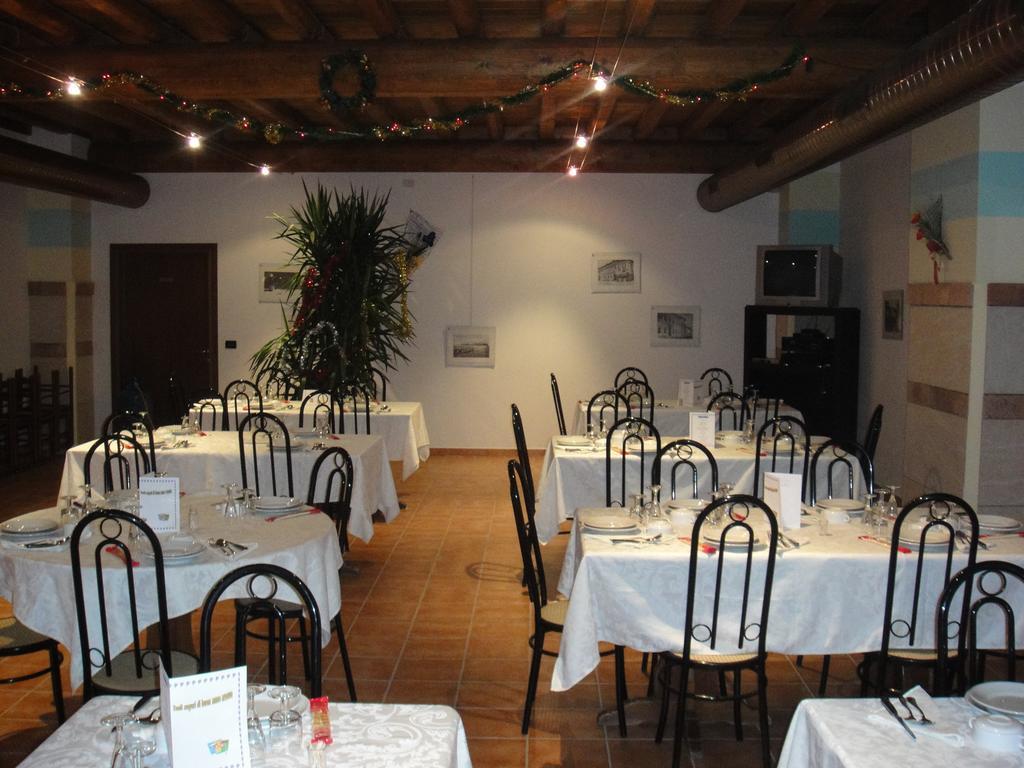 Agriturismo La Rasdora Порто-Мантовано Экстерьер фото